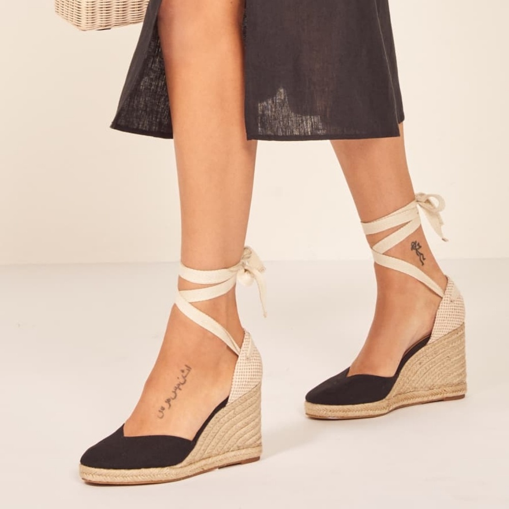 Reformation Camille Espadrilles (black & beige)